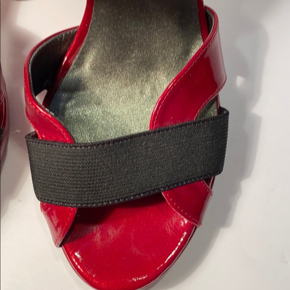 Vaneli - Picture 4 of 8